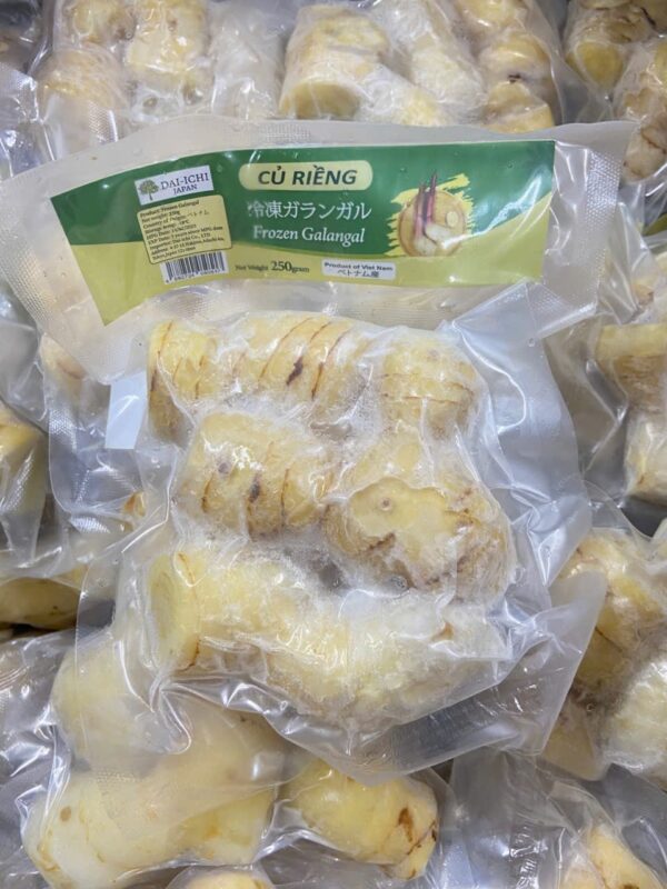 Whole galangal root